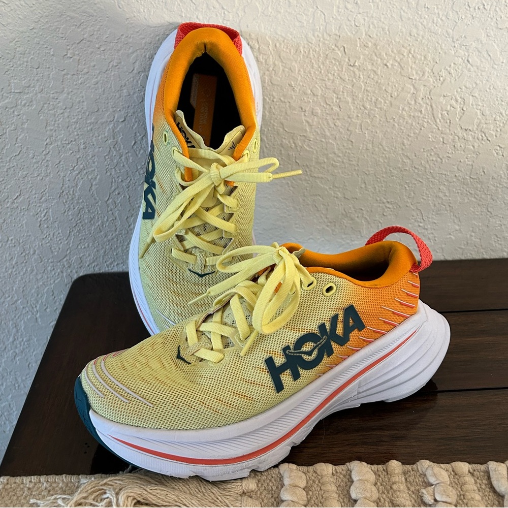 Hoka Bondi X Mens size 5.5- or womens 6.5.